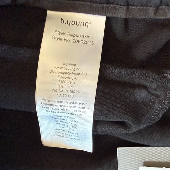 Black Drawstring Mini Skirt with Rounded Hem - Picture 3 of 4